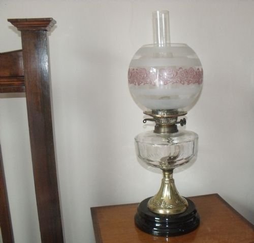 fine period art nouveau oil lamp