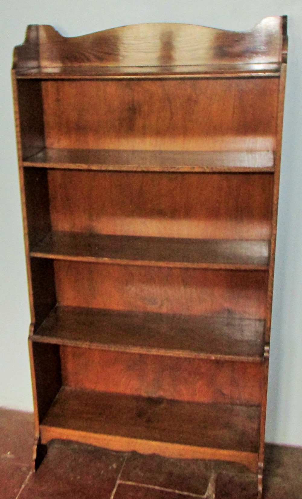 good c1900 oak bookshelves