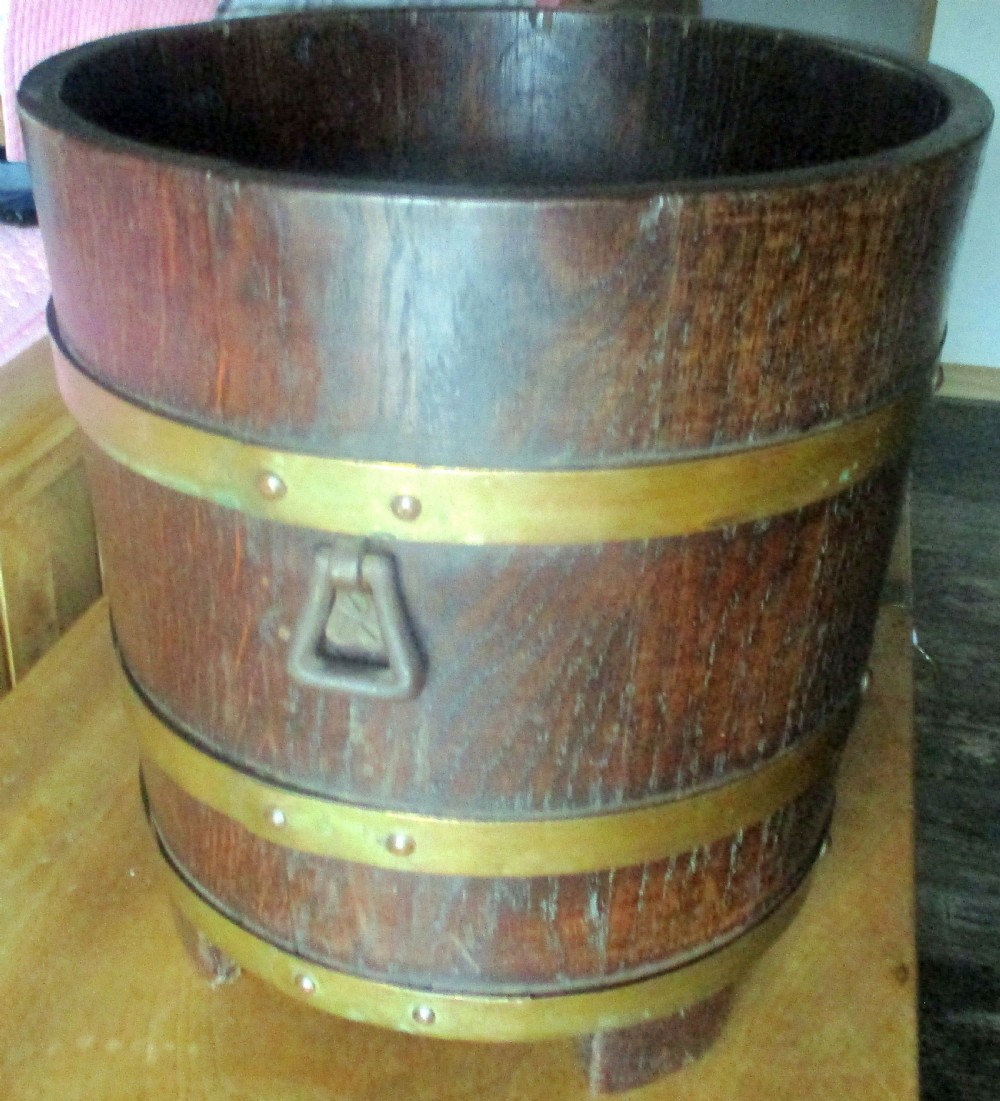 c1900 lister co oak log bin